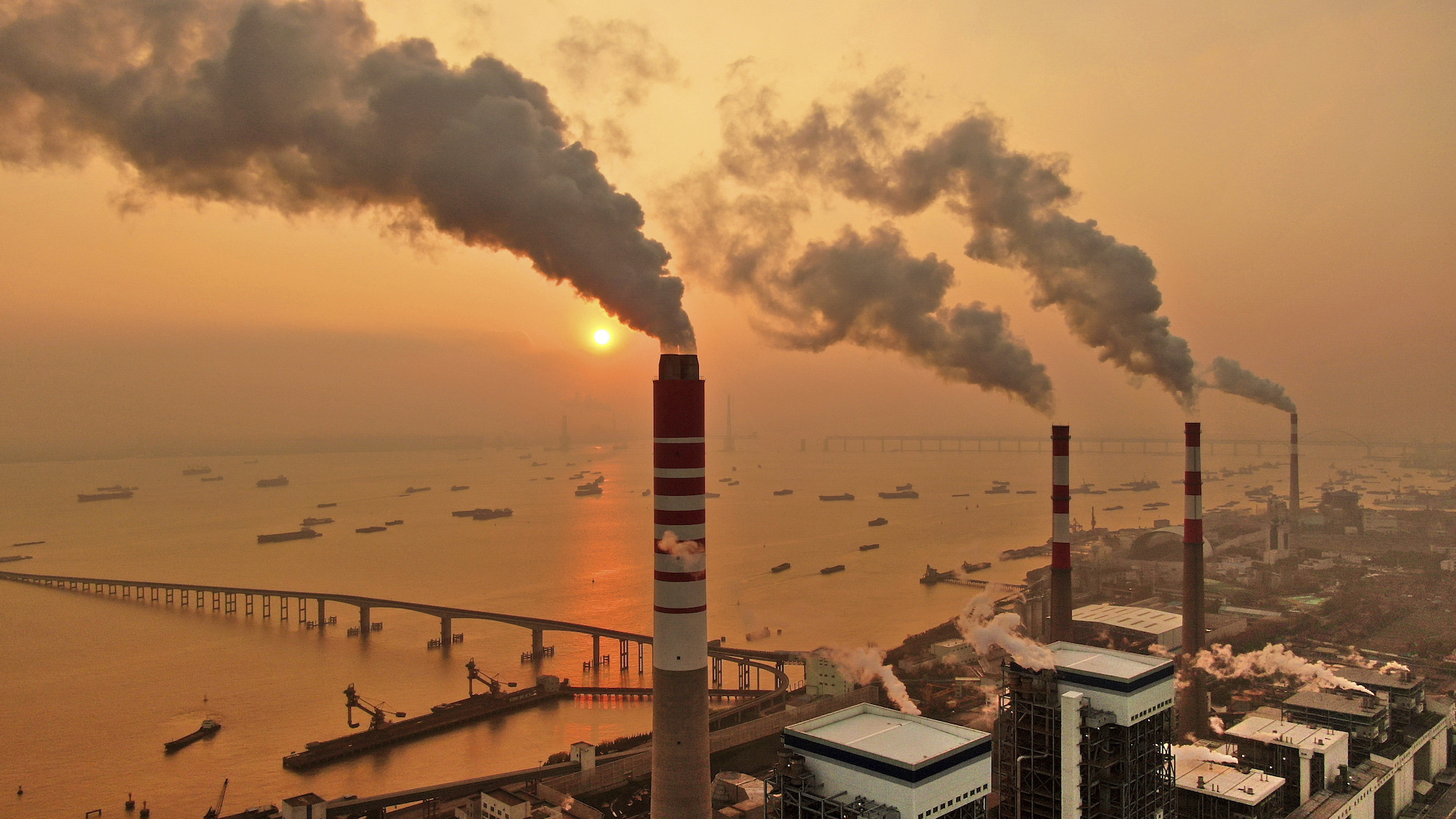 Despite Pledges to Cut Emissions, China Goes on a Coal Spree